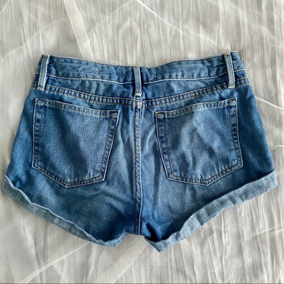 Bullhead Girlfriend Shorts **MOVING SALE EVERYTHING MUST GO** - Picture 5 of 5